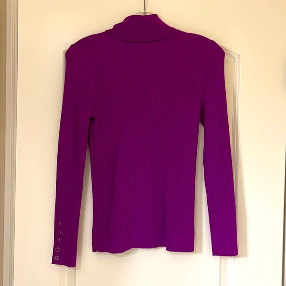 Fuscia/Purple turtleneck sweater with button cuff sleeves. - Picture 3 of 4